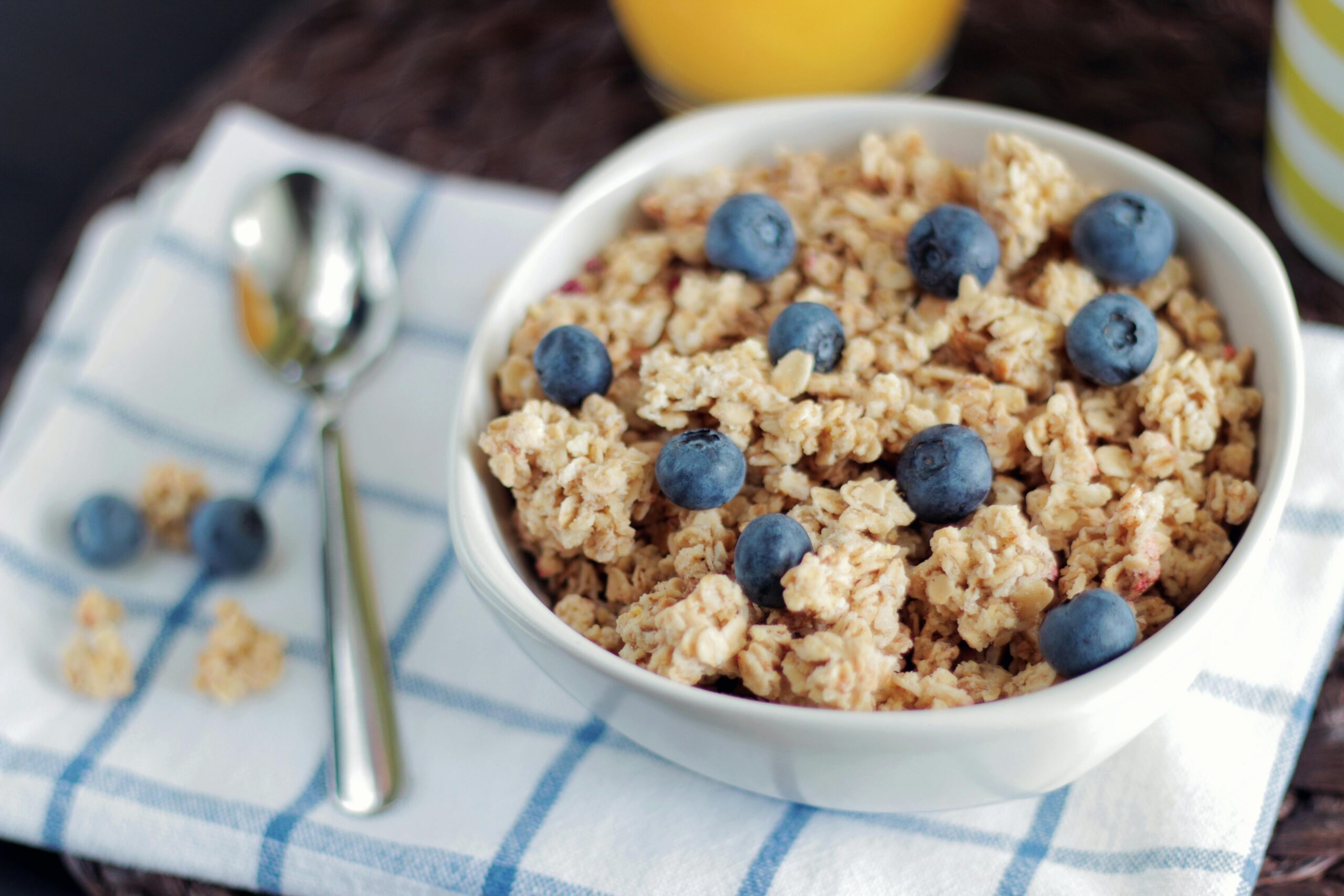 oatmeal with blueberries